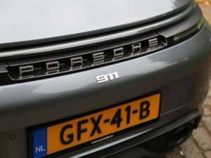 Porsche 911 Carrera (2024) review - met een EV was dit nooit gebeurd