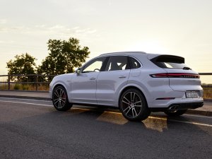 Porsche vindt dat jij een nog SUV op benzine nodig hebt