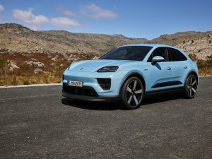 Porsche: "De omslag naar elektrisch rijden duurt langer dan we eerst dachten"