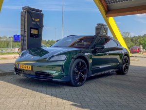 Review: Porsche Taycan Cross Turismo (2024) laat zich EV-kroon niet afpakken