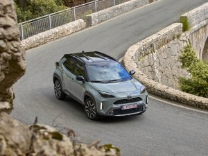 Waarom de Toyota Yaris Cross plotseling 1900 euro goedkoper is geworden