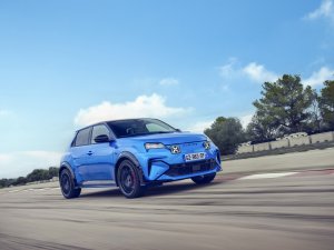 TEST Alpine A290: elektrische hot hatch, sneller en goedkoper dan Polo GTI