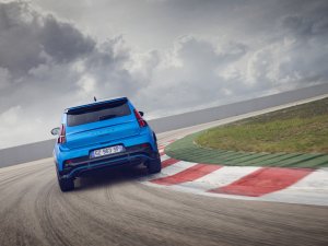 TEST Alpine A290: elektrische hot hatch, sneller en goedkoper dan Polo GTI