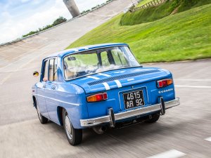 Retro + Renault + elektrisch = gegarandeerd succes? Bij dit gekke model is dat maar de vraag