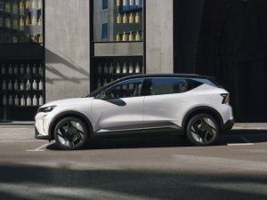 Private lease: De nieuwe Renault Scenic moet het de Tesla Model Y moeilijk gaan maken