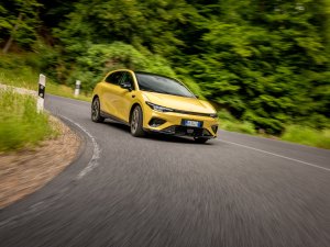 Dit model daagt de Volkswagen ID.3 uit, maar is liefst 6480 euro goedkoper