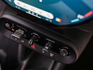 Review: Mini Cooper SE (2024) rijdt alle vooroordelen aan flarden