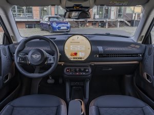 Review: Mini Cooper SE (2024) rijdt alle vooroordelen aan flarden