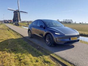 Review: Tesla Model Y (2025) laat concurrentie naar adem happen