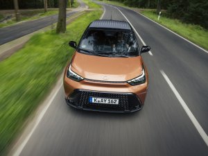 Deze nieuwe Toyota is de goedkoopste hybride van Nederland en plotseling spotgoedkoop