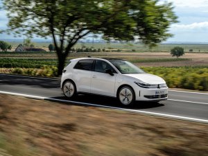 Benzine voor maar 1,42 euro? Zo voelt het als je met deze auto’s rijdt