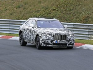 Geestverschijning: de nieuwe Rolls-Royce Ghost laat zich zien op de Nordschleife