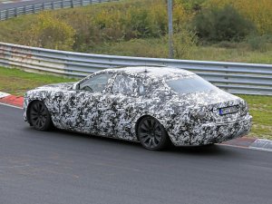 Geestverschijning: de nieuwe Rolls-Royce Ghost laat zich zien op de Nordschleife