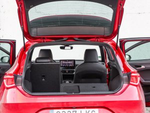 Test Audi A3 Sportback, Mercedes A-klasse, Seat Leon: zoveel ruimte kost het accupakket van een plug-in hybride