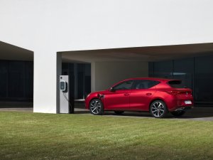 Dit is de goedkoopste plug-in hybride met private lease