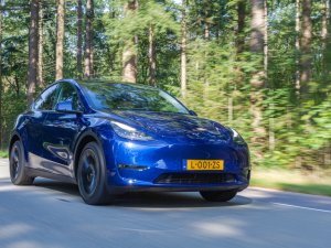 Tesla geeft 3x korting om jou in een oude Model Y te krijgen