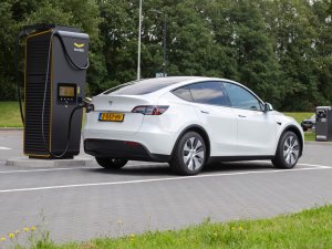 Test Tesla ﻿Model Y Long Range RWD (2024): geen EV-subsidie, toch de beste keus