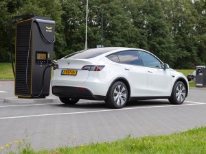 Tesla Model Y Long Range RWD: actieradius gemeten bij 100 en 130 km/h