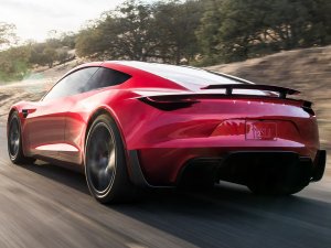 Is Tesla's 'raketauto' straks toegestaan op de Nederlandse weg?