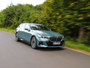 Test: BMW i5 Touring kan iets wat andere elektrische stationwagons niet kunnen