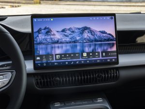 TEST - Is er iemand die deze goedkope plug-in hybride durft te kopen?