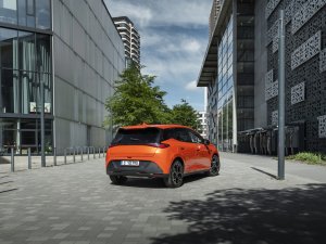 TEST - Is er iemand die deze goedkope plug-in hybride durft te kopen?
