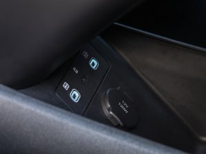 TEST - Is er iemand die deze goedkope plug-in hybride durft te kopen?