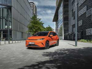 TEST - Is er iemand die deze goedkope plug-in hybride durft te kopen?