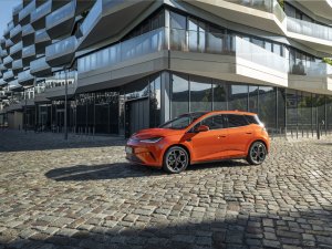 TEST - Is er iemand die deze goedkope plug-in hybride durft te kopen?