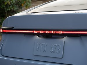 TEST - Lexus ES