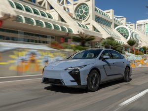 TEST - Lexus ES