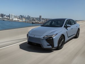 TEST - Lexus ES