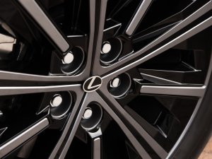 TEST - Lexus ES