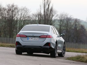 TEST - Is Lucid Air na daverende prijsverlaging alternatief voor BMW i5 en Mercedes EQE?