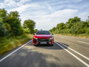 TEST - waarom de elektrische Mazda 6e (2025) geen typische Mazda is