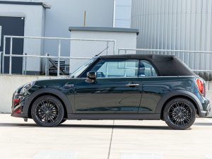 TEST Mazda MX-5 tegen Mini Cabrio is een strijd van gevoel tegen verstand