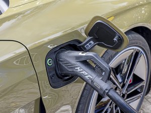 TEST – Waarom de elektrische Mercedes-AMG EQE 53 het koopje van de maand is