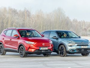 TEST – Zo verslaat de MG ZS EV de Citroën e-C4 op ruimte en prijs