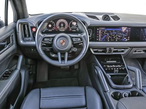 Test: Porsche 911 in SUV-formaat jaagt BMW X5 en Volkswagen Touareg stuipen op het lijf
