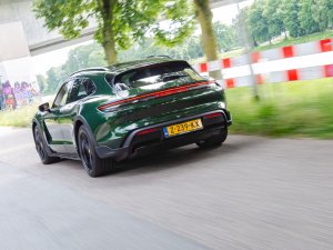 Test Porsche Taycan Cross Turismo (2024): méér pk’s, méér km’s en méér kW’s