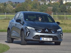 TEST: Als je de Renault Clio zo samenstelt, is-ie beter dan de Mitsubishi Colt