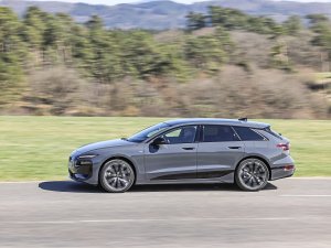 Test: tegen de BMW i5 Touring kan zelfs de Audi A6 E-Tron Avant niet op