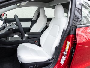 Tesla Model 3 of Volkswagen ID.3: Welke EV rijdt lekkerder?
