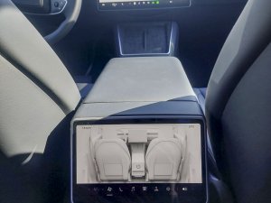 Test Tesla Model Y (2025)