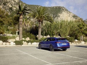 Test: Volkswagen Passat is nog steeds die heerlijke, voorname reisgenoot