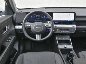 TEST: op deze 3 punten verslaat goedkope Hyundai Kona de dure Volvo EX40