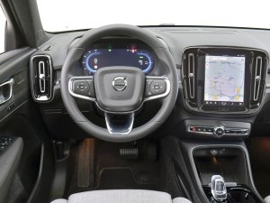 TEST: op deze 3 punten verslaat goedkope Hyundai Kona de dure Volvo EX40