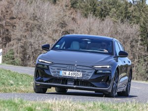 Test: zo gaat de Audi A6 e-tron de BMW i5 Touring te lijf