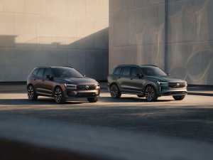 Volvo weigert stokoude XC60 met pensioen te sturen: als PHEV nu 200 km elektrisch