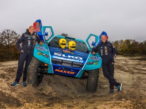 Met een Corvette de Dakar-rally rijden? Dat kan! Met de Century CR6 van de broertjes Coronel